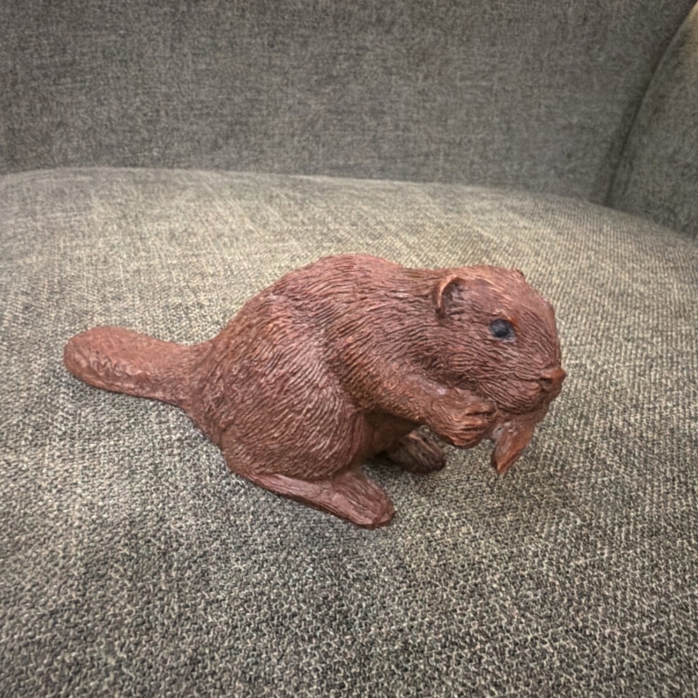 Vintage Red Mill Mfg Beaver Figurine Handcrafted USA Woodland Animal Statue